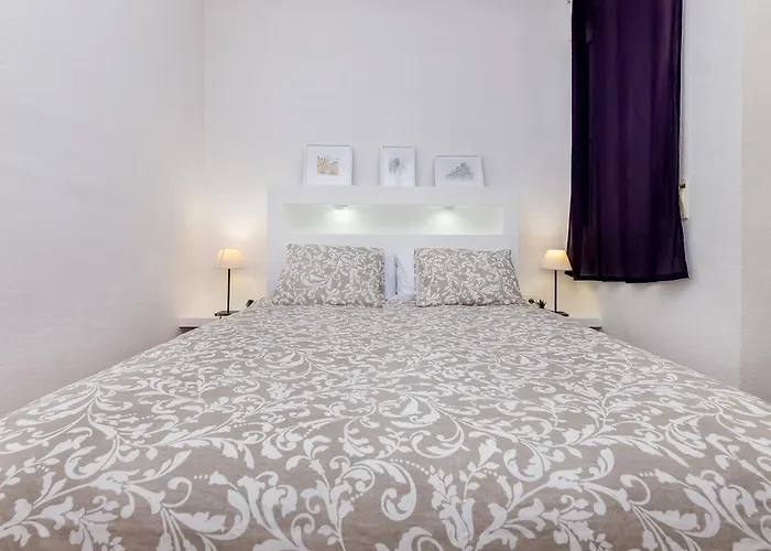 Bhost - Luna De San Lorenzo *